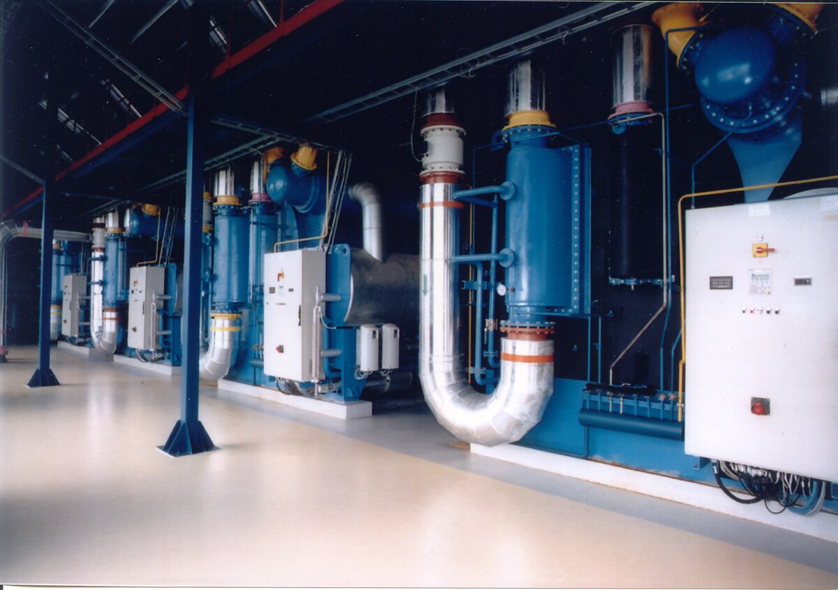 JSC Geoterma plant inside: A look at Absorbtion heat pumps, Klaipeda/Lithuania